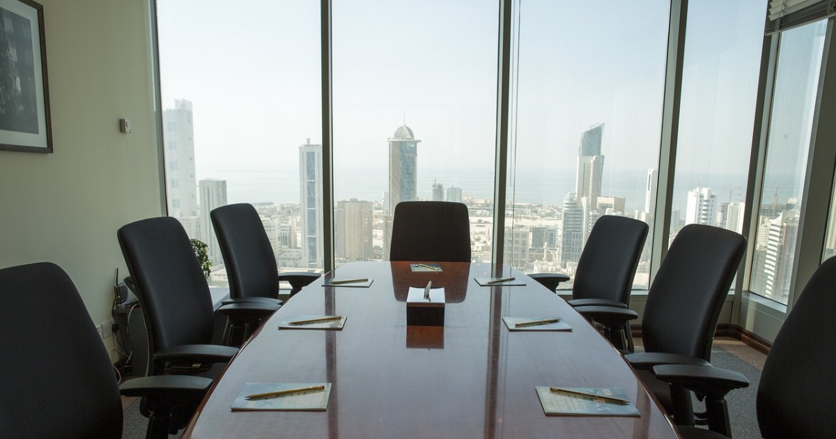 statutair-bestuurder-buitenland - social media